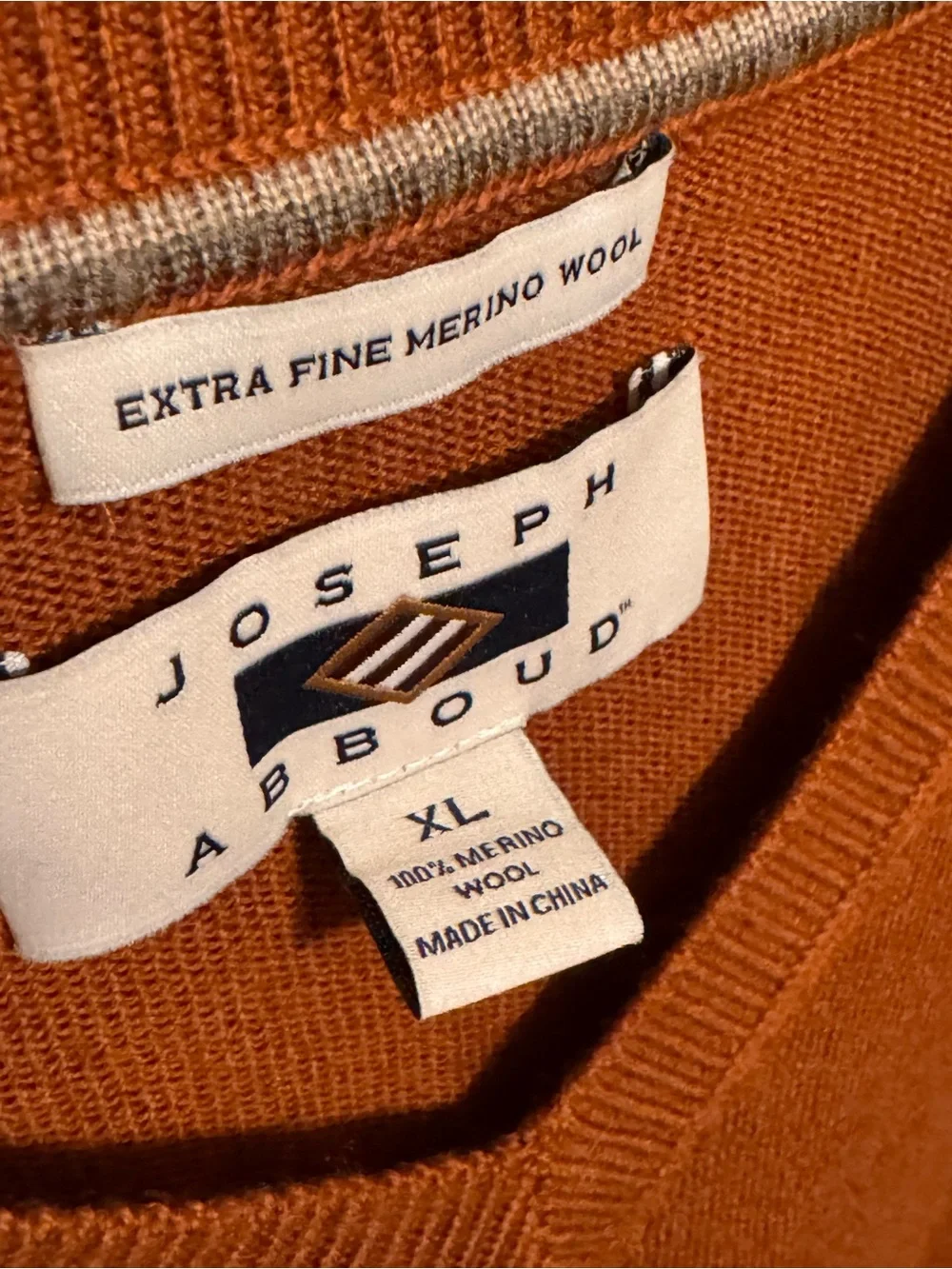 Joseph Abboud 100% Wool V-Neck Sweater in Rust